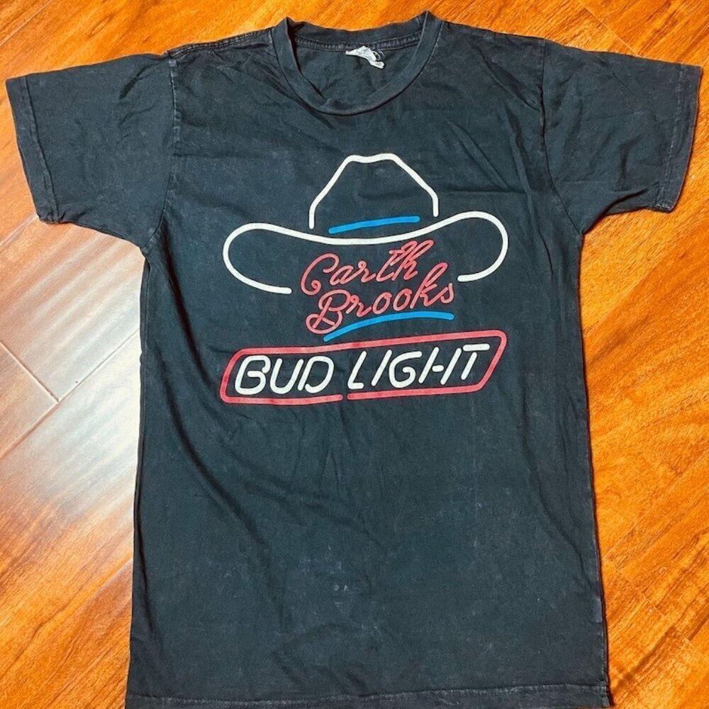 Garth Brooks Bud Country Music Graphic T-Shirt Concert Fan Merch Tee